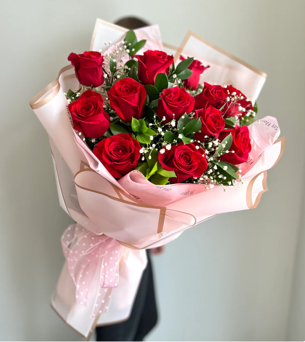12 Red roses Wrap bouquet